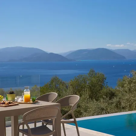 Brand New High-end Solar Villa *